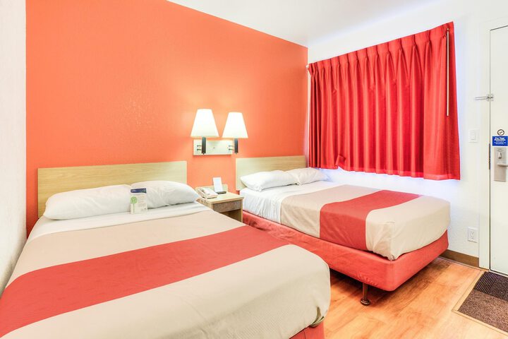 Motel 6 Tigard OR - Portland South - Lake Oswego