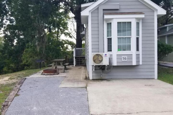 Live Oak Landing