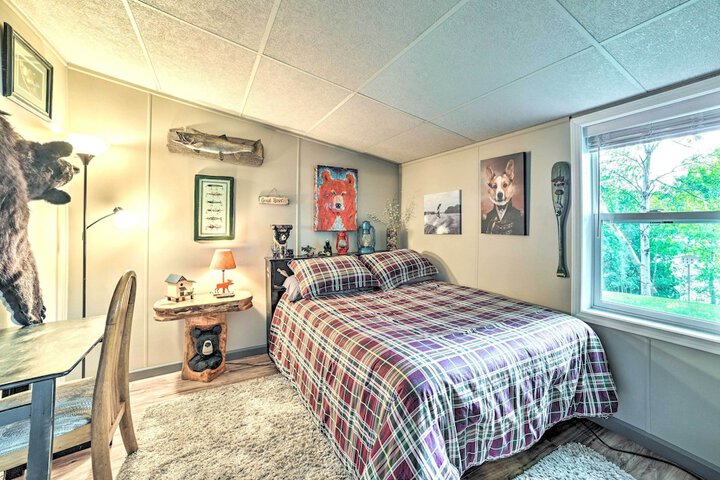 Riverfront Home w / Dock 6 Mi to Cheboygan!