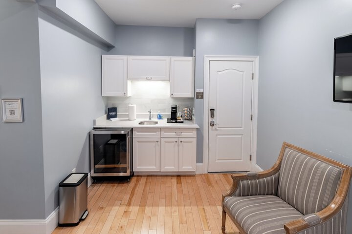 Room 44 of 58