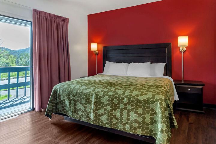 Room 16 of 27