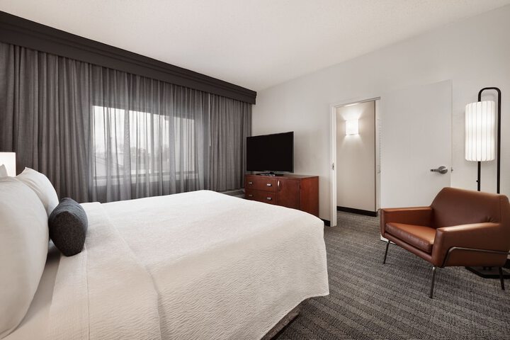 Room 36 of 48