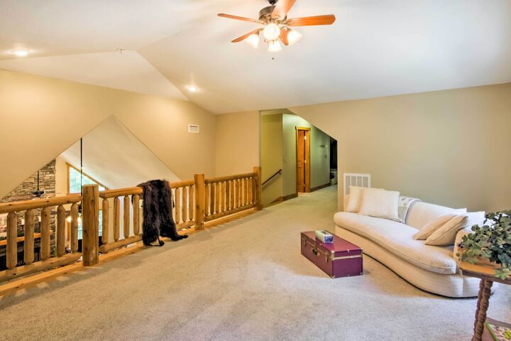 Tryon House w / Hot Tub - Near Equestrian Centers!
