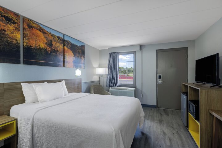 Room 15 of 17