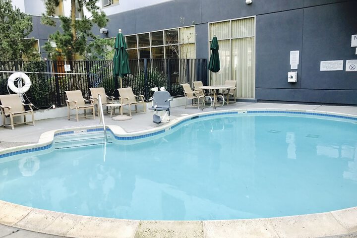 Pool 4 of 44