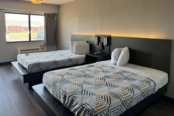 Room 8 of 29
