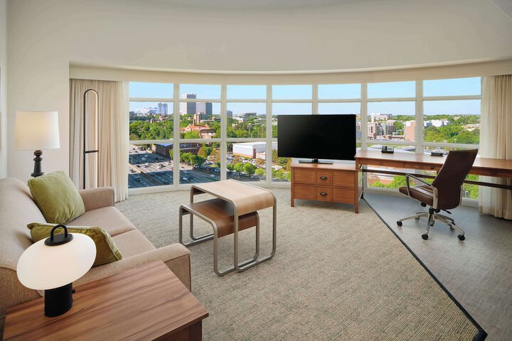 Room 8 of 34