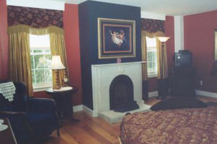 Monier Manor