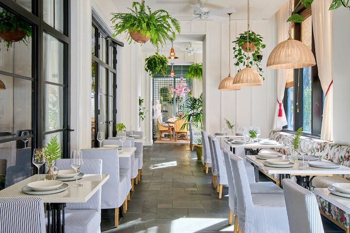 Dining 130 of 216