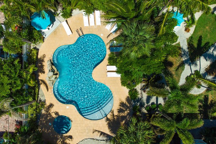 Tropical Breeze Resort