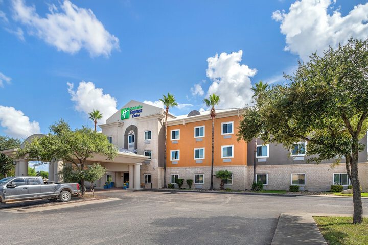 Hotel 6 of 43