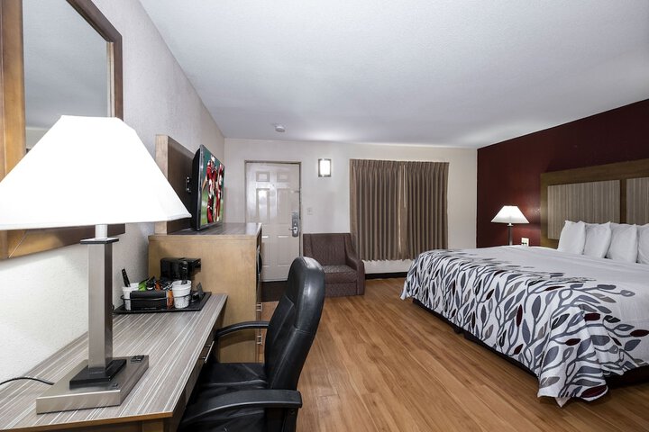 Room 14 of 37