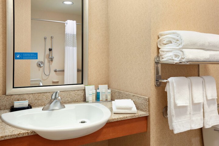 Hampton Inn & Suites Hartford / East Hartford