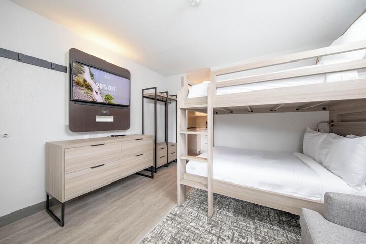 Room 26 of 49