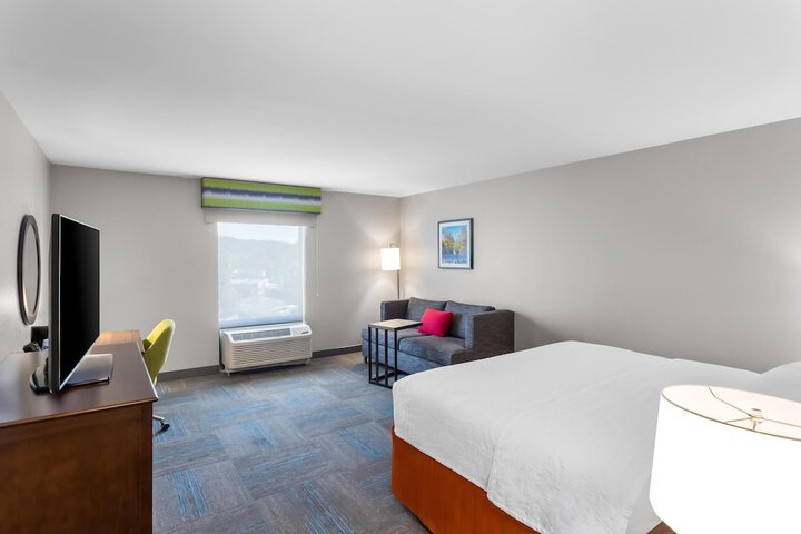 Hampton Inn Huntington University Area