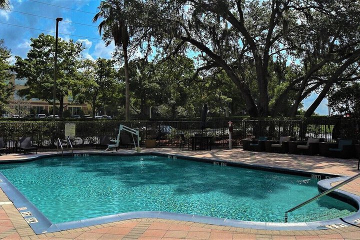 Pool 9 of 41