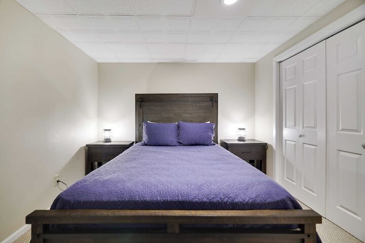 The Nest at Pinecrest by Avantstay Spacious Deck Game Room, Fire Pit