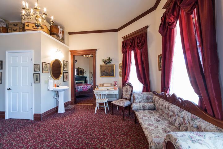 Room 19 of 32
