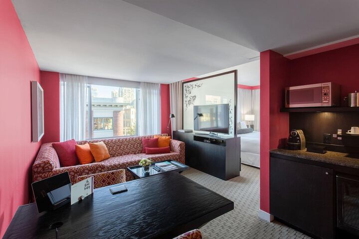 Room 21 of 68