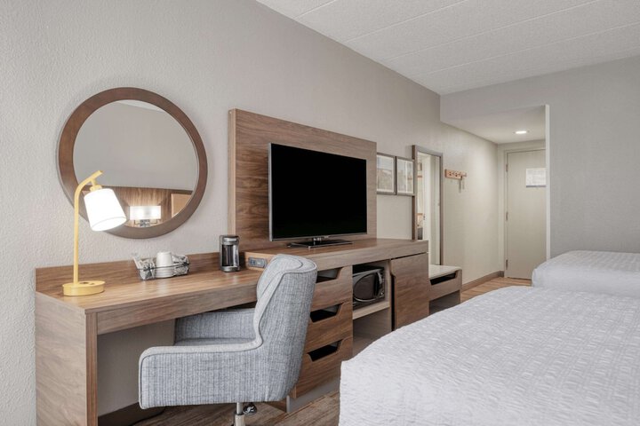 Room 29 of 40
