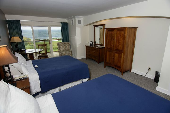 Room 18 of 48