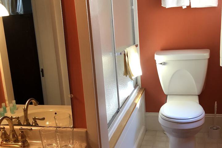 Room 11 of 50