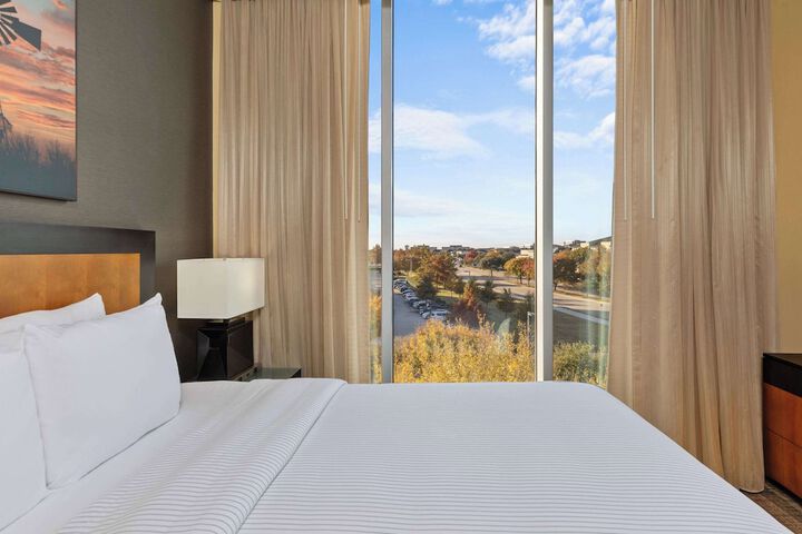 Cambria Hotel Plano Frisco