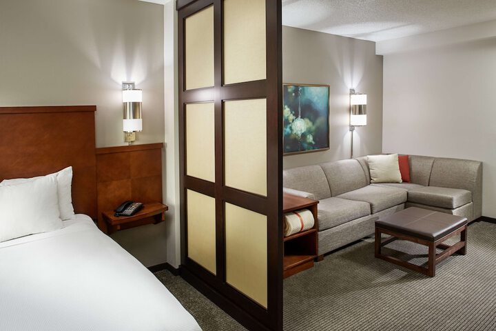 Room 10 of 35