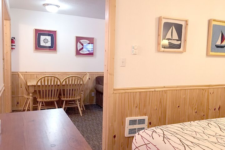 Room 112 of 183