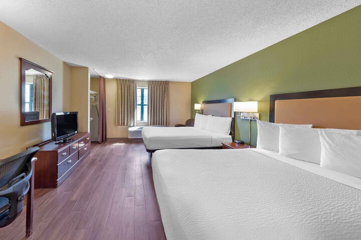 Room 15 of 19