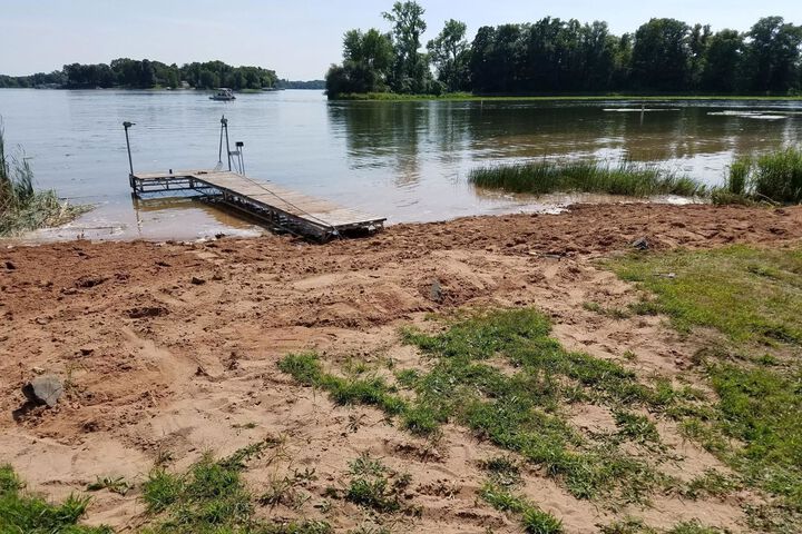 3-Bedroom Lakefront House