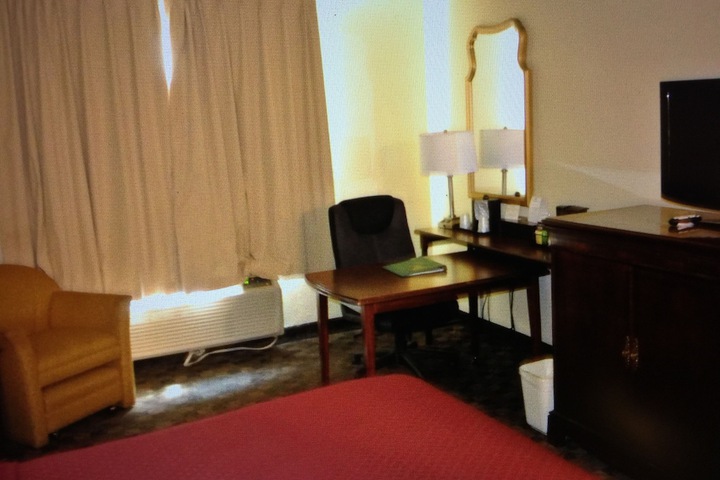 Room 20 of 37
