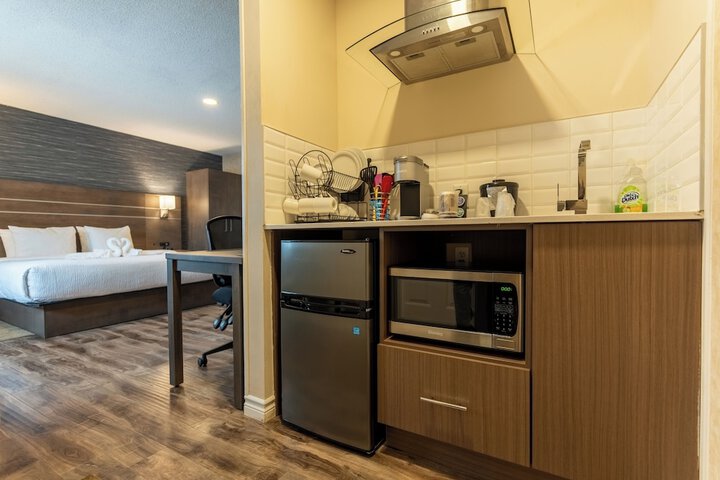 Glengarry Extended Stays