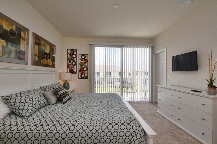 Room 5 of 26