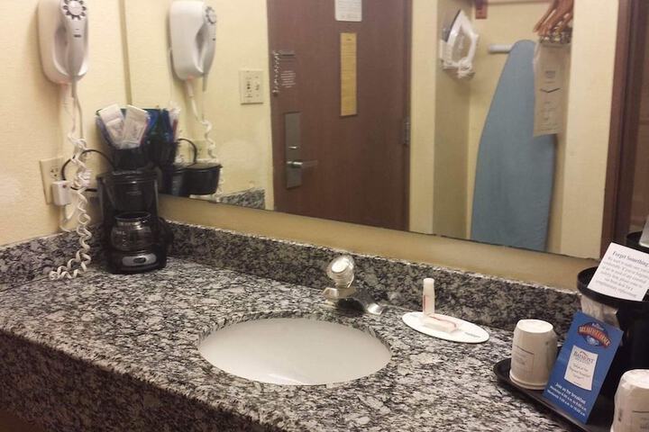 Room 10 of 23