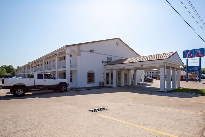 Motel 6 Bryan TX - University Area