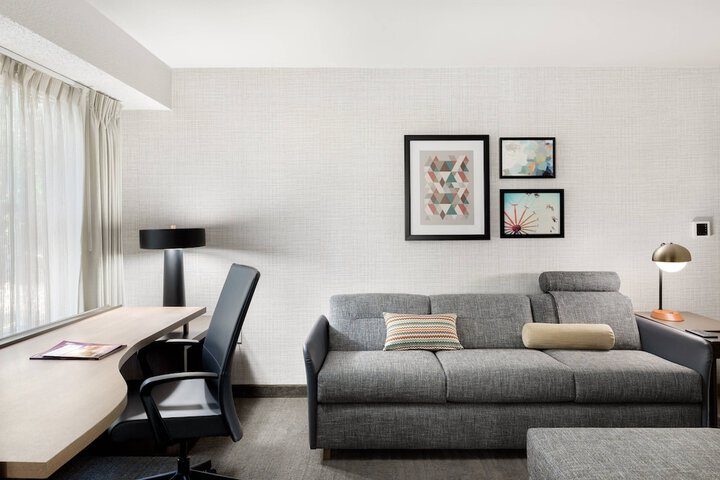 Room 51 of 73