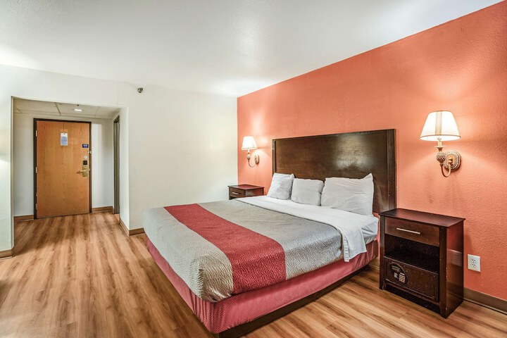 Room 17 of 45