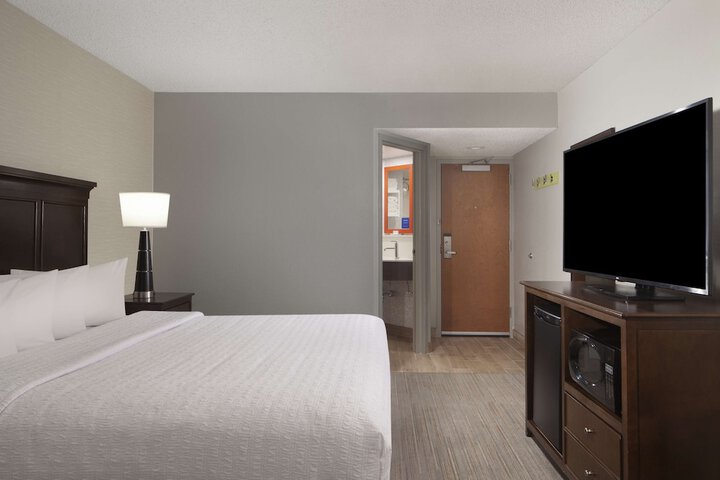 Room 22 of 35