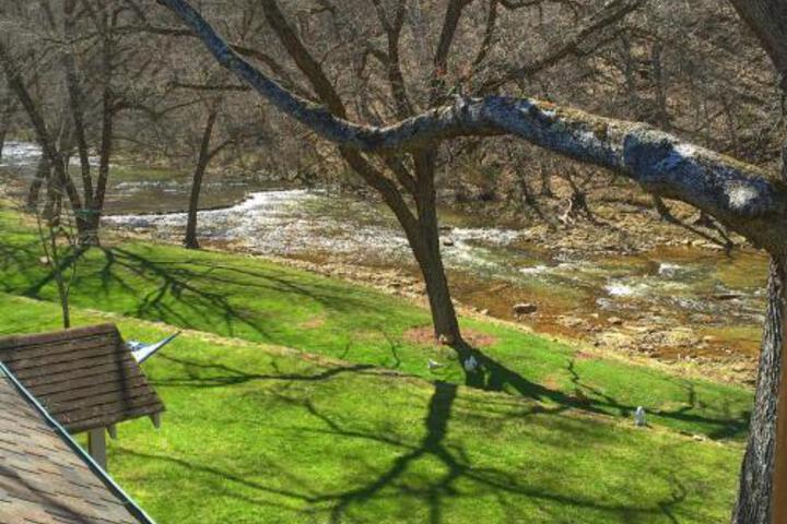 Knapps Creek Trout Lodge