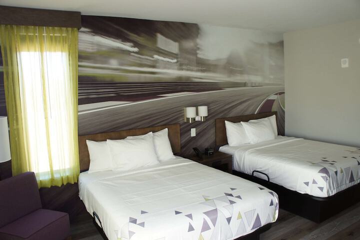Room 46 of 83