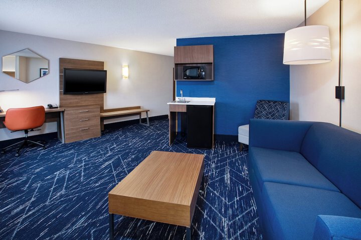 Holiday Inn Express Hotel & Suites Auburn Hills by IHG