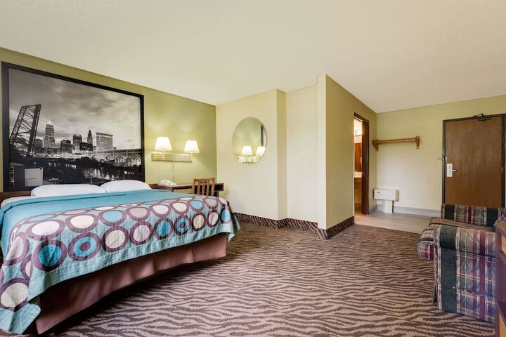 Room 5 of 14