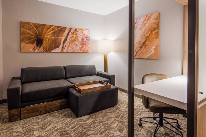 Room 12 of 21