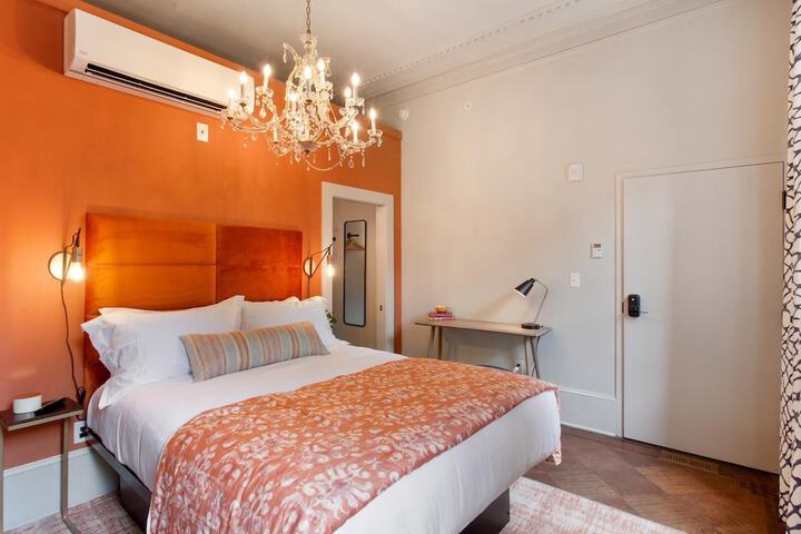 Room 90 of 164