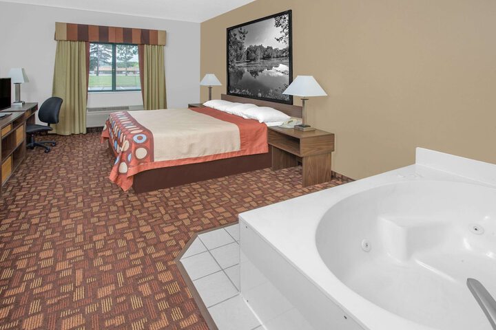Room 11 of 19