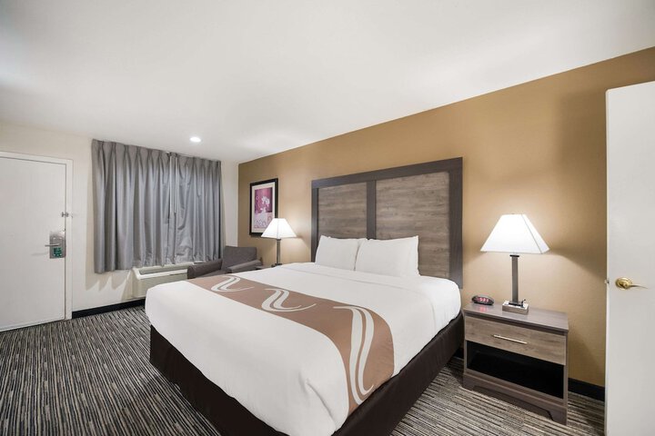Room 15 of 35