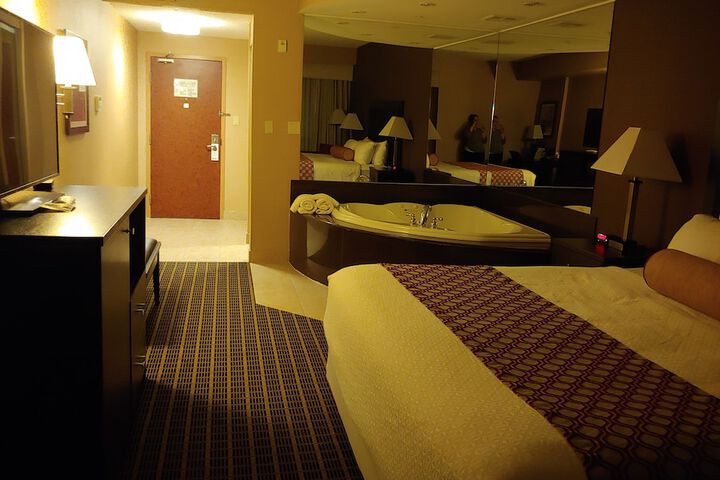 Room 44 of 64