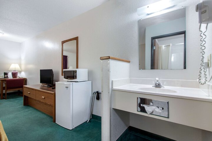Room 60 of 101
