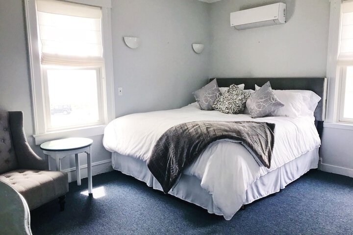 Room 62 of 183